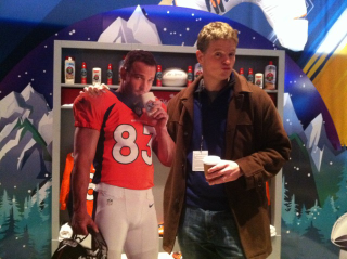 Illustration for article titled I Got A Manicure In The Super Bowl Media Lounge